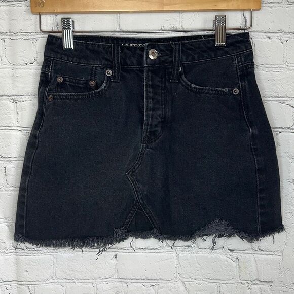 American Eagle Black Jean Denim Cut off Mini Skirt size Button Fly 00 - Picture 1 of 6